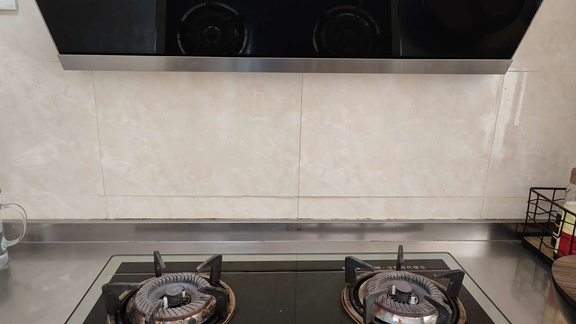 装修厨房墙瓷砖空鼓什么原因导致的(装修厨房墙瓷砖空鼓什么原因导致的呢) 装修厨房墙瓷砖空鼓什么原因导致的(装修厨房墙瓷砖空鼓什么原因导致的呢)